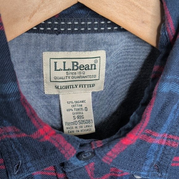 L.L. Bean Men's Red and Blue Plaid Shirt - Picture 2 of 8